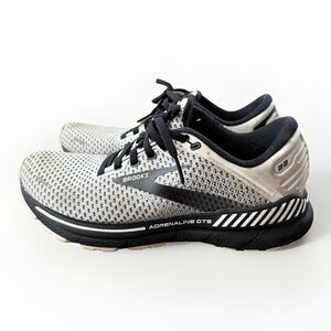 Brooks Adrenaline GTS 22 Women’s Running Shoes Size 8.5 White Black Oreo